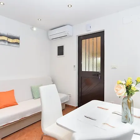 Snjezana 1064 Apartament Rovinj