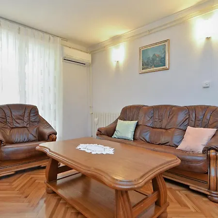 Snjezana 1064 Apartment