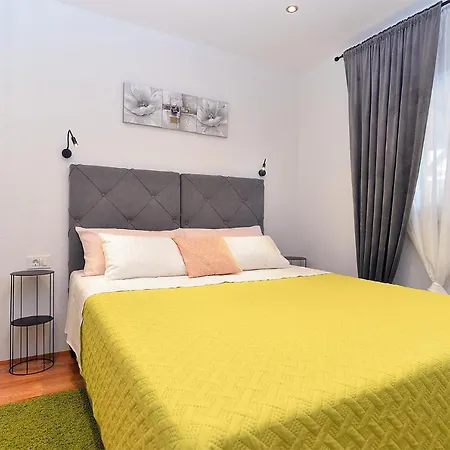 Snjezana 1064 Rovinj