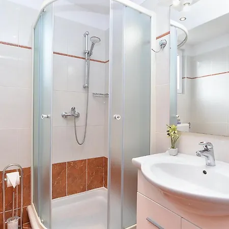 Snjezana 1064 Daire *